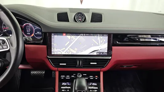 Porsche (PO536) 3.0 2019 14