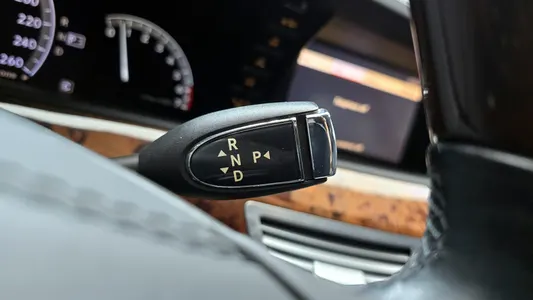 Mercedes-Benz S-Class W221 S600L 2007 9