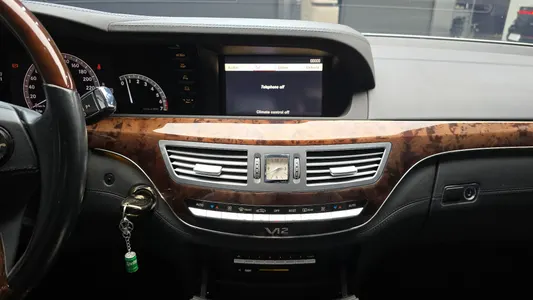 Mercedes-Benz S-Class W221 S600L 2007 19