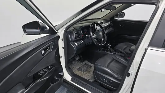 KG Mobility 티볼리 에어 1.5 A3 2WD 2020 10