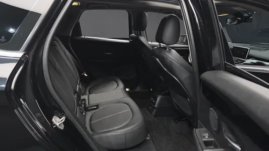 BMW 2 Series Tourer (F45) 2020 12