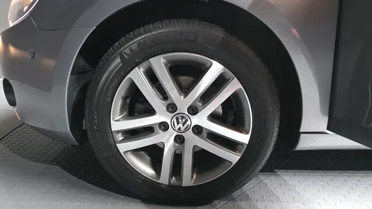 Volkswagen 6 1.6 TDI 2011 5