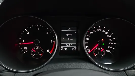 Volkswagen 6 1.6 TDI 2011 8