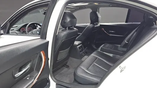 BMW 3 Series (F30) 328i 2012 16