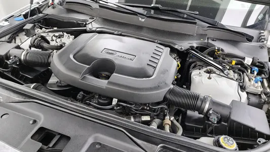Land Rover 5 D300 R- HSE 2023 5