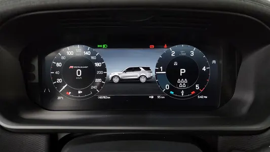 Land Rover 5 D300 R- HSE 2023 7