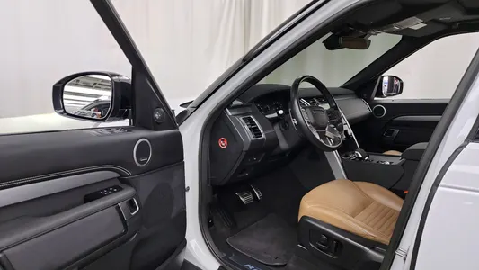 Land Rover 5 D300 R- HSE 2023 9