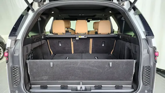 Land Rover 5 D300 R- HSE 2023 19