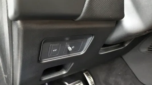 Land Rover 5 D300 R- HSE 2023 15
