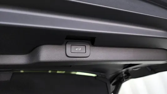 Land Rover 5 D300 R- HSE 2023 33