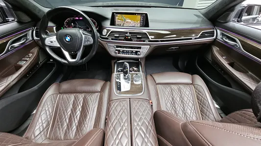 BMW 7 Series (G11) 740Ld xDrive 2019 7