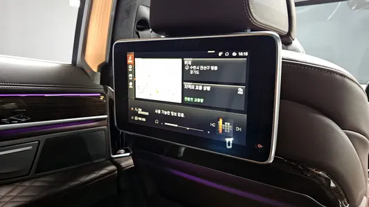 BMW 7 Series (G11) 740Ld xDrive 2019 18