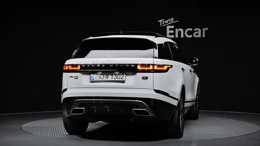 Land Rover 레인지로버 벨라 3.0 P400 R- HSE 2022 4