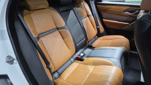 Land Rover 레인지로버 벨라 3.0 P400 R- HSE 2022 11