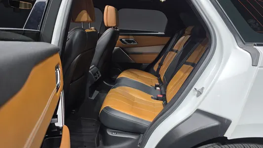Land Rover 레인지로버 벨라 3.0 P400 R- HSE 2022 12