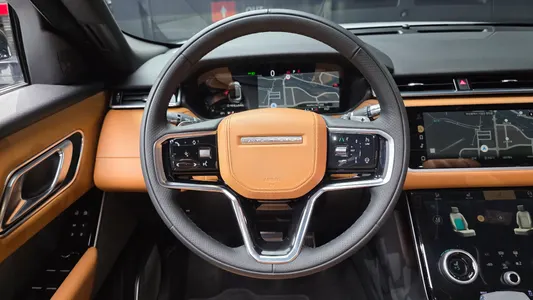 Land Rover 레인지로버 벨라 3.0 P400 R- HSE 2022 13