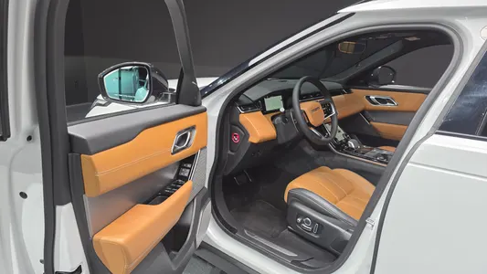 Land Rover 레인지로버 벨라 3.0 P400 R- HSE 2022 10