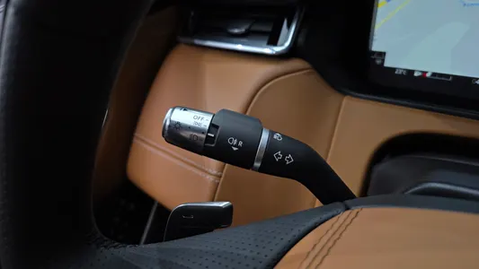 Land Rover 레인지로버 벨라 3.0 P400 R- HSE 2022 20