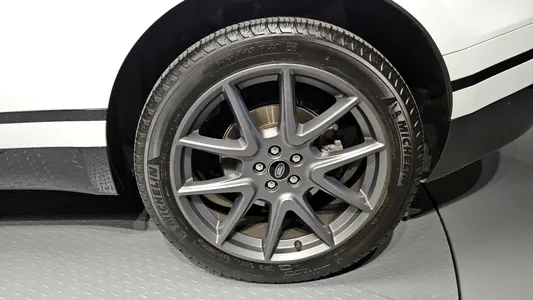 Land Rover 레인지로버 벨라 3.0 P400 R- HSE 2022 21