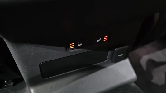 Land Rover 레인지로버 벨라 3.0 P400 R- HSE 2022 27