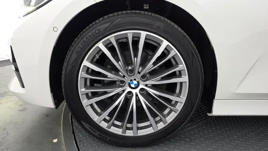 BMW 3 Series (G20) 320d 2019 5