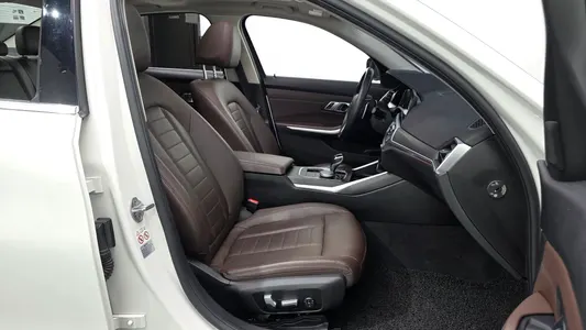BMW 3 Series (G20) 320d 2019 26