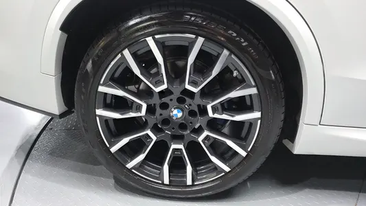 BMW X5 (G05) xDrive 40i M 2025 5