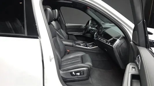 BMW X5 (G05) xDrive 40i M 2025 11