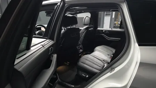 BMW X5 (G05) xDrive 40i M 2025 26