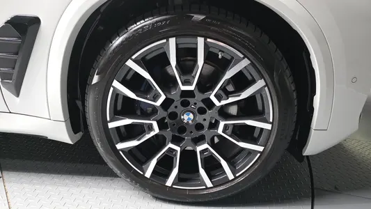 BMW X5 (G05) xDrive 40i M 2025 21