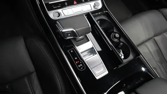 Audi A8 (D5) 55 TFSI LWB 2021 9