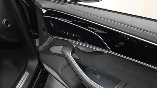 Audi A8 (D5) 55 TFSI LWB 2021 24