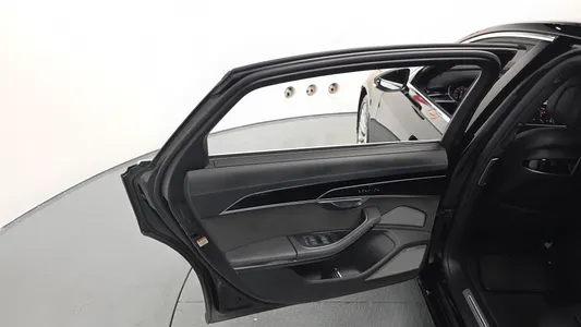 Audi A8 (D5) 55 TFSI LWB 2021 25
