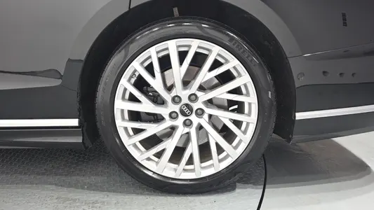 Audi A8 (D5) 55 TFSI LWB 2021 21
