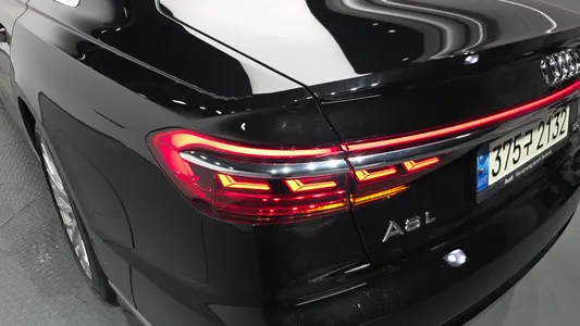 Audi A8 (D5) 55 TFSI LWB 2021 23