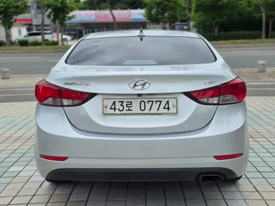 Hyundai 아반떼 1.6 VGT 2013 5