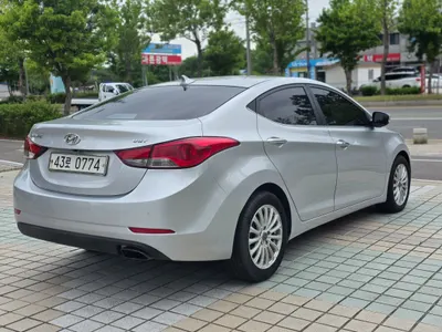 Hyundai 아반떼 1.6 VGT 2013 6