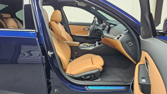 BMW 3 Series (G20) 320i M 2025 26
