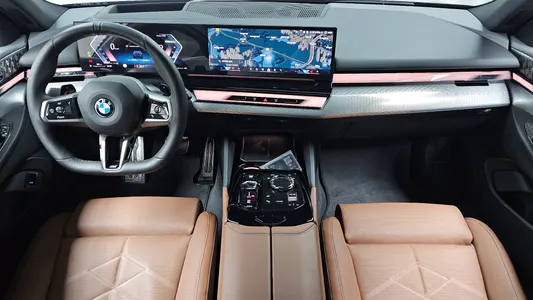 BMW 5 Series (G60) 530i xDrive M 2025 7