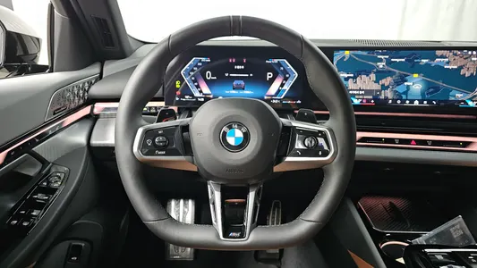 BMW 5 Series (G60) 530i xDrive M 2025 13