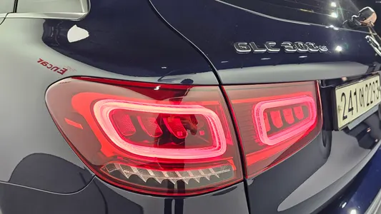 Mercedes-Benz GLC-Class X253 GLC300e 4MATIC 2022 23