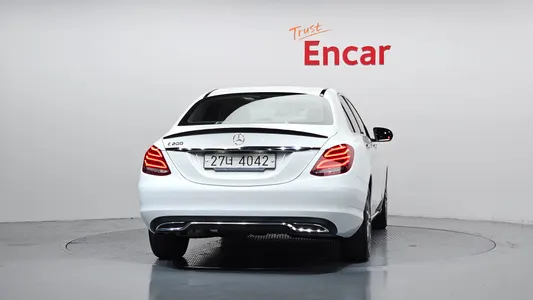 Mercedes-Benz C-Class W205 C200 2017 4