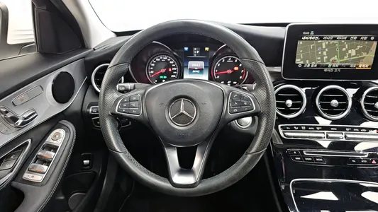 Mercedes-Benz C-Class W205 C200 2017 12