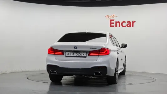 BMW 5 Series (G30) 520d M 2017 4