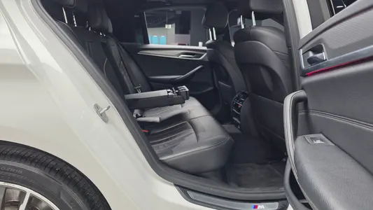 BMW 5 Series (G30) 520d M 2017 12