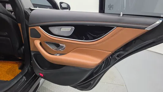 Mercedes-Benz AMG GT 4 43 4MATIC+ 2021 25