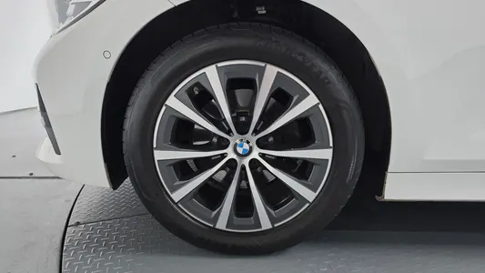 BMW 3 Series (G20) 320i 2021 4