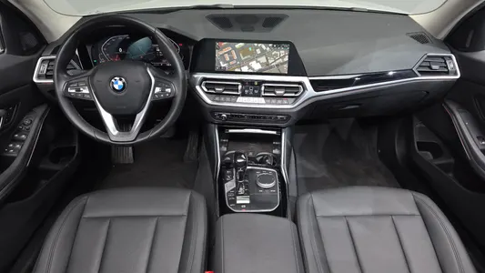 BMW 3 Series (G20) 320i 2021 6