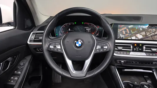BMW 3 Series (G20) 320i 2021 12