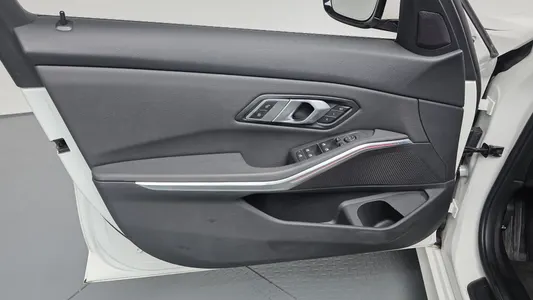 BMW 3 Series (G20) 320i 2021 24